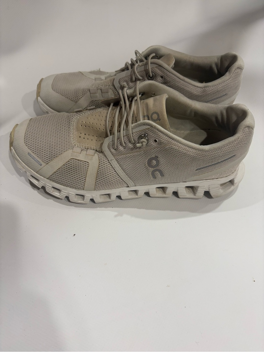 On Running Women’s Cloud Sneakers